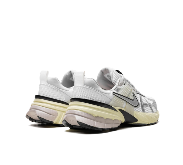 Nike V2K Run 'Summit White Metallic Silver' Branco / Prata