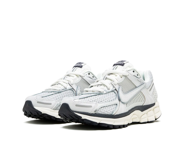 Tênis Nike Zoom Vomero 5 'Photon Dust' Cinza