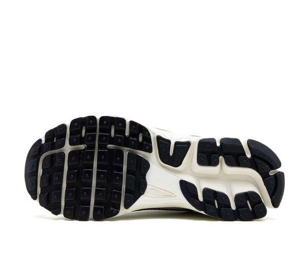Tênis Nike Zoom Vomero 5 'Photon Dust' Cinza
