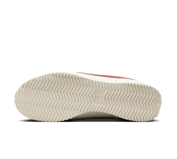 Tênis Nike Cortez 'Valentine's Day' Branco / Vermelho