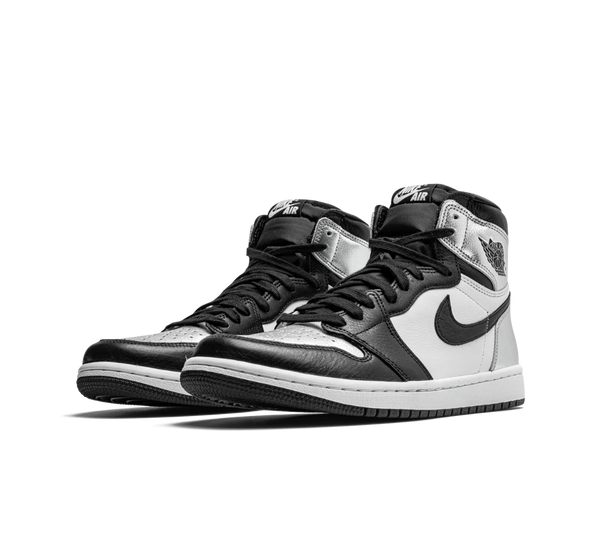 Tênis Nike Air Jordan 1 High 'Silver Toe' Prata