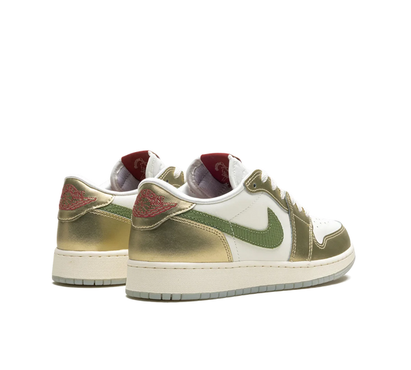 Tênis Nike Air Jordan 1 Low 'Year of the Dragon' Branco / Dourado