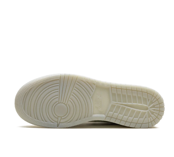 Tênis Nike Air Jordan 1 Low 'Year of the Dragon' Branco / Dourado