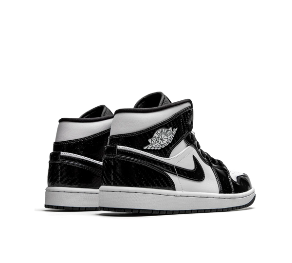 Tênis Nike Air Jordan 1 Mid 'Carbon Fiber' Preto / Branco