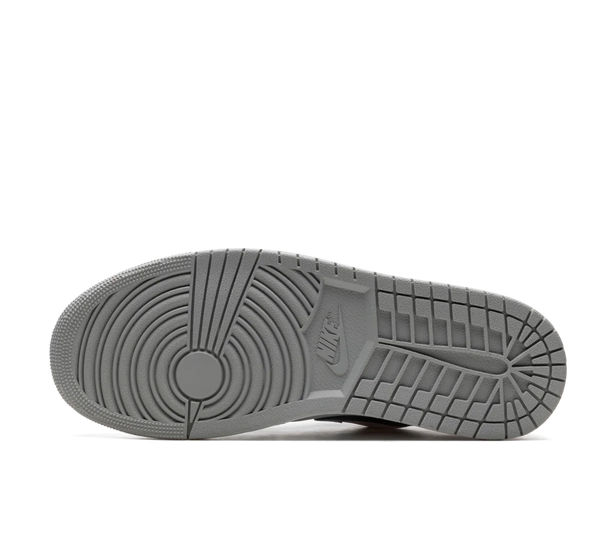 Tênis Nike Air Jordan 1 'Smoke Grey Toe' Cinza