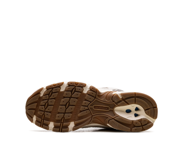 Tênis New Balance 530 'Earth Shadow' Marrom