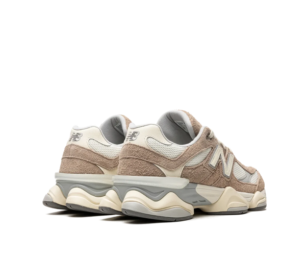 Tênis New Balance 9060 'Driftwood' Creme