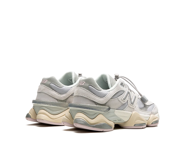 Tênis New Balance 9060 'Grey Lilac' Cinza / Rosa