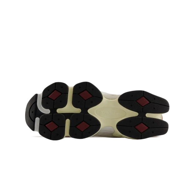 Tênis New Balance 9060 'Linen Burgundy' Bege/Vinho