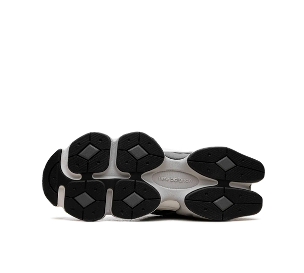 Tênis New Balance 9060 'Shoe Palace Metallic' Prata / Preto