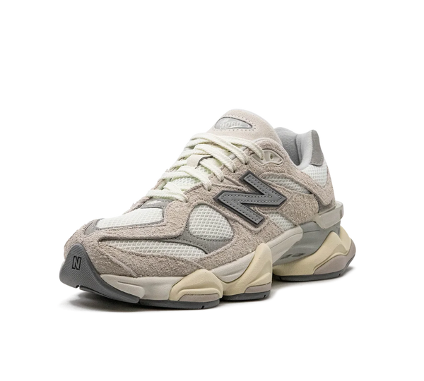 Tênis New Balance 9060 'Suede Pack Sea Salt' Cinza