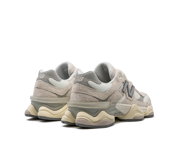 Tênis New Balance 9060 'Suede Pack Sea Salt' Cinza