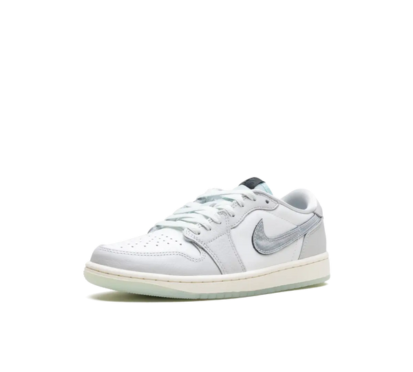 Tênis Nike Air Jordan 1 Low OG 'Year of the Snake' Cinza