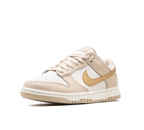Tênis Nike Dunk Low 'Metallic Gold' Dourado