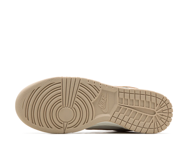 Tênis Nike Dunk Low 'Metallic Gold' Dourado