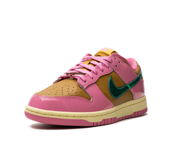 Tênis Nike Dunk Low 'Parris Goebel' Rosa