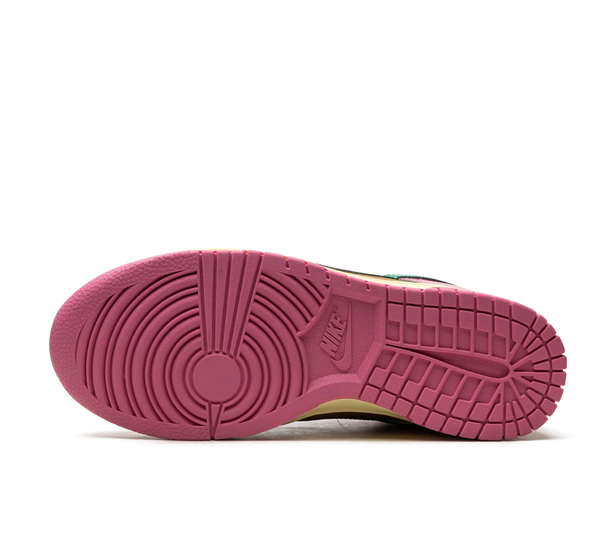 Tênis Nike Dunk Low 'Parris Goebel' Rosa
