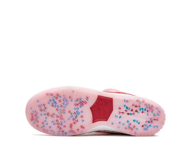 Tênis Nike Dunk Low SB 'StrangeLove' Rosa