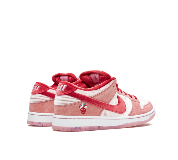 Tênis Nike Dunk Low SB 'StrangeLove' Rosa
