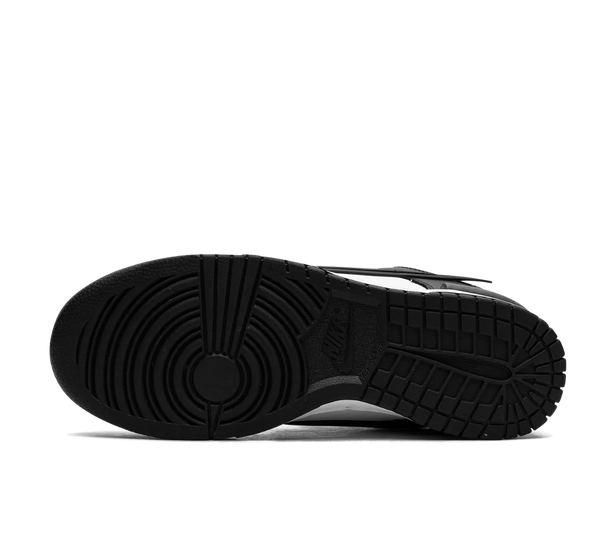 Tênis Nike Dunk Low 'Twist Panda' Preto / Branco