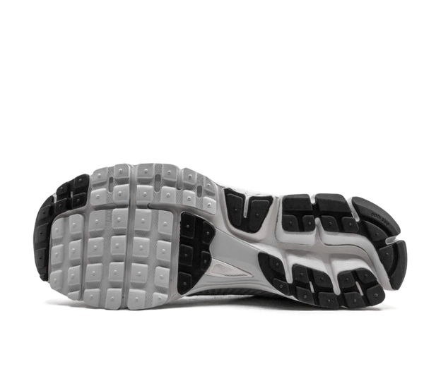 Tênis Nike Zoom Vomero 5 'Vast Grey' Cinza