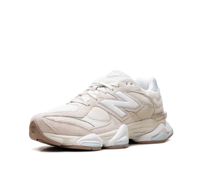 Tênis New Balance 9060 'Bisque Frosted Glass' Bege – foto 2