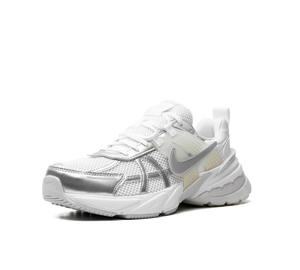 Nike V2K Run 'Metallic Silver White' Branco / Prata – foto 2