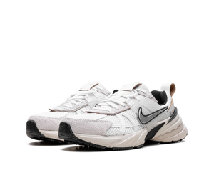 Nike V2K Run 'Summit White Light Orewood Brown' Branco – foto 3