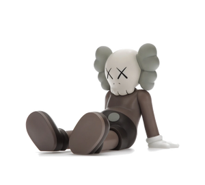 Boneco KAWS Holiday Taipei Vinyl Figure 'Brown' Marrom – vista frontal