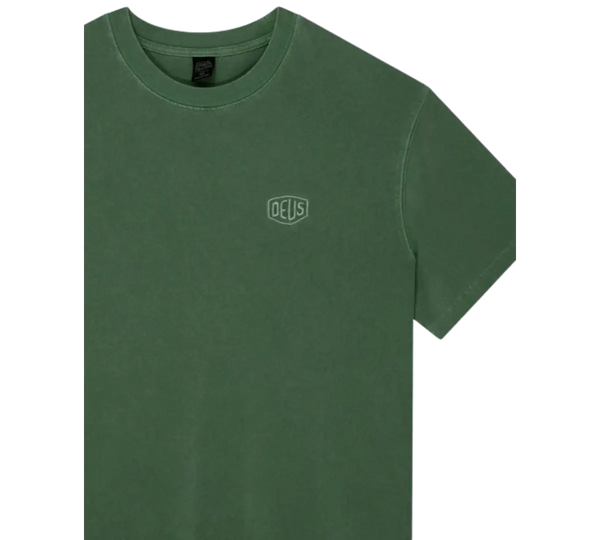Camiseta Deus Ex Machina Box Fit 'Shield Garment Dyed' Verde Militar