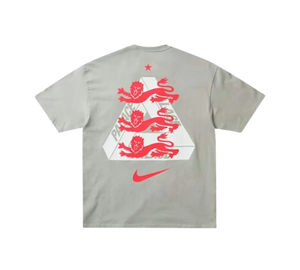 Camiseta Palace x Nike 'England T-shirt Pewter Grey' Cinza – costas