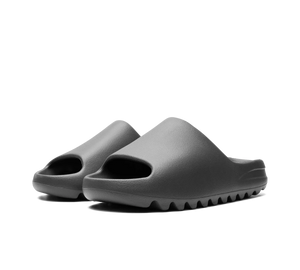 Chinelo Slide Adidas Yeezy Slide 'Dark Onyx' Cinza – par, vista frontal
