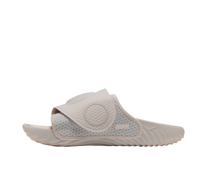 Chinelo Slide Nike x Hyperice Air Zoom Hyperslide 'Orewood Brown' Bege – detalhe do logo Hyperice