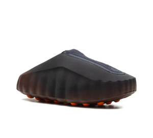 Chinelo Slide Nike Mind 001 Flyknit Masculino 'Bronze Eclipse/Total Orange' Bronze / Laranja – vista 3/4 frente