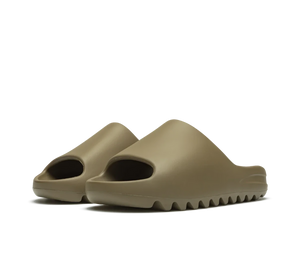 Chinelo Slide Adidas Yeezy Slide 'Earth Brown' Marrom – par de frente