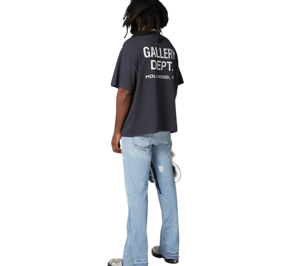 Camiseta Gallery Dept. 'Souvenir Black' Preto