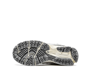 Tênis New Balance 2002R 'Protection Pack Rain Cloud' Cinza – foto 5