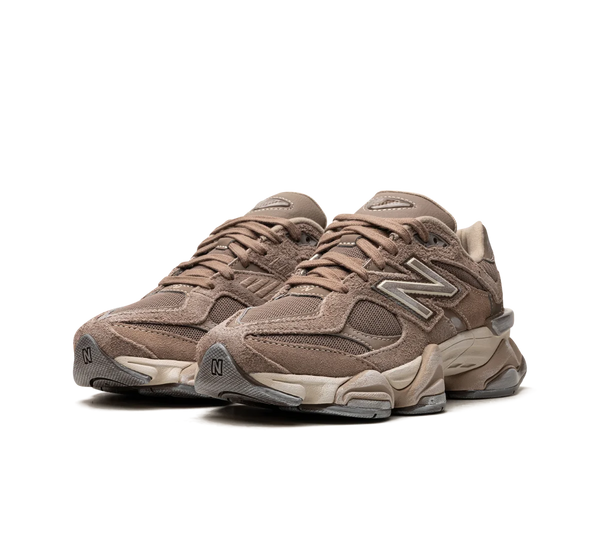 Tênis New Balance 9060 'Mushrrom Timberwolf' Marrom