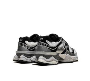 Tênis New Balance 9060 'Shoe Palace Metallic' Prata / Preto – foto 4