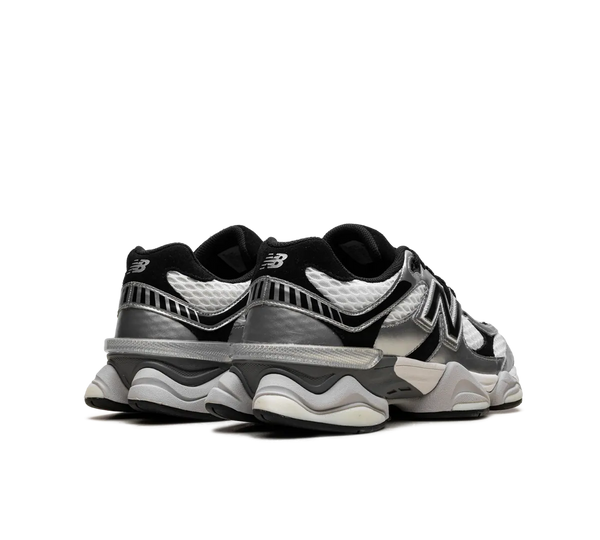Tênis New Balance 9060 'Shoe Palace Metallic' Prata / Preto