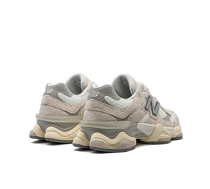 Tênis New Balance 9060 'Suede Pack Sea Salt' Cinza – foto 4