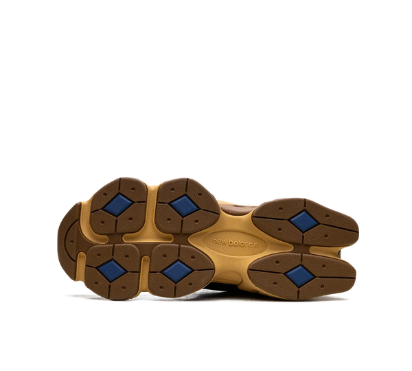 Tênis New Balance 9060 'Black Royal Gum' Preto / Amarelo