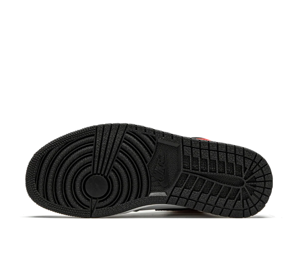 Tênis Nike Air Jordan 1 Retro High OG 'Light Smoke Grey' Cinza/Vermelho