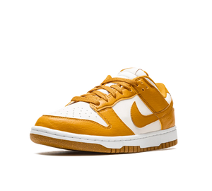 Tênis Nike Dunk Low 'Light Curry Next Nature' Amarelo – foto 2