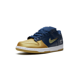 Tênis Nike Dunk Low SB x Supreme 'Jewel Swoosh Gold Navy' Dourado Azul / Marinho – foto 2
