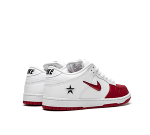 Tênis Nike Dunk Low SB x Supreme 'Jewel Swoosh Red White' Vermelho / Branco – foto 4
