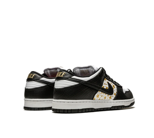 Tênis Nike Dunk Low SB Supreme 'Stars Black' Preto / Branco – foto 4
