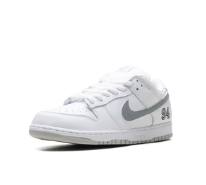 Tênis Nike Dunk Low SB Supreme 'White' Branco / Cinza – foto 2