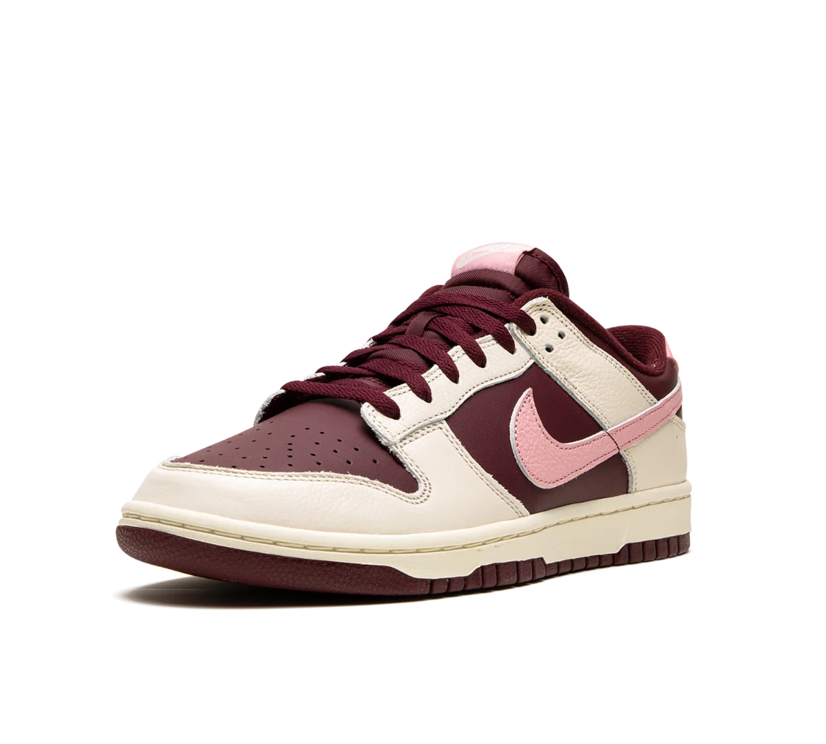 Tênis Nike Dunk Low 'Valentine's Day' Bordô / Creme