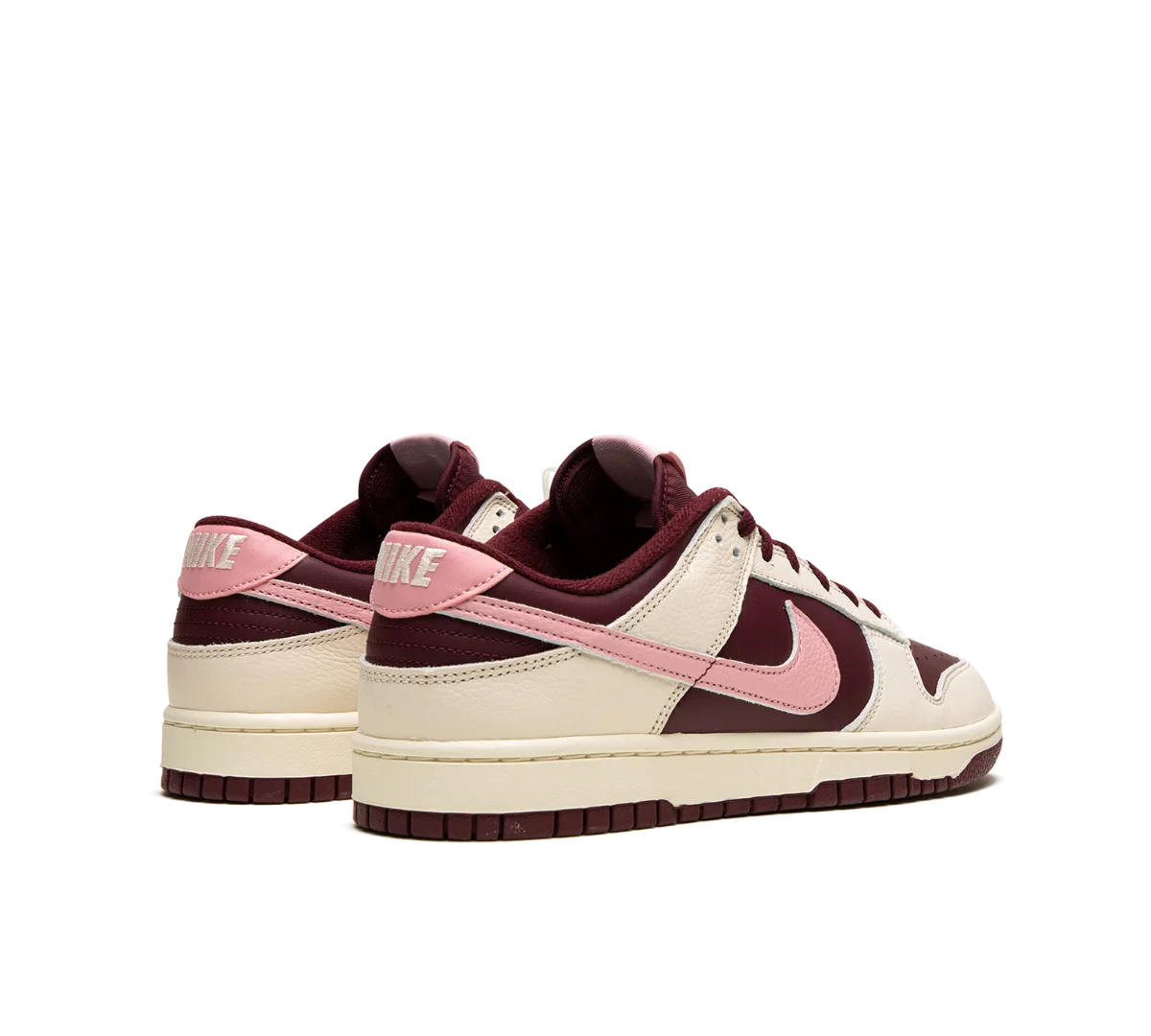 Tênis Nike Dunk Low 'Valentine's Day' Bordô / Creme